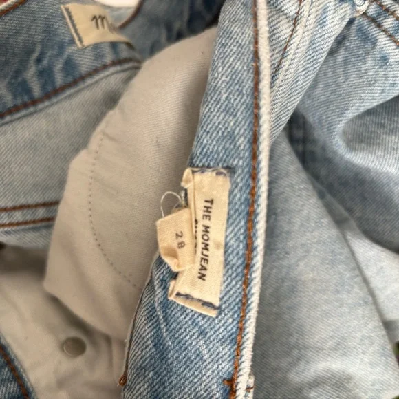 Madewell Women's Size 28 Blue Distressed The Mom Jean Short - Picture 4 of 5